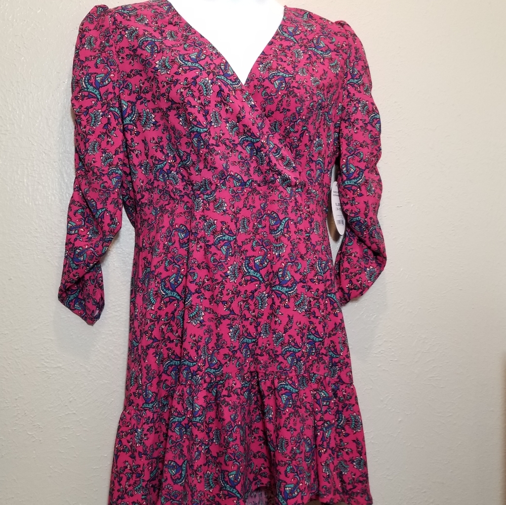 Scoop pink paisley like print dress NWT